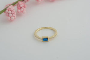CUSHION CUT BLUE SAPPHIRE RING